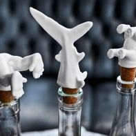 Звери в бутылках. Wine Diver Bottle Stoppers: креативные фарфоровые насадки на пробки